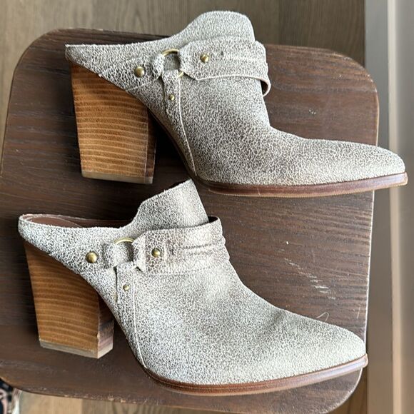 Donald J Pliner Vero 2 Leather Bronze Cracked Metallic Mules Boho Shoes Size 8.5 - Picture 3 of 13